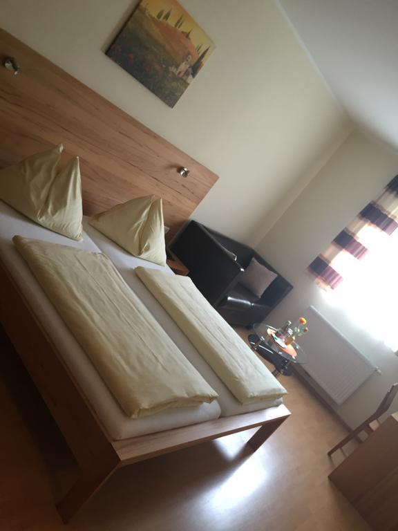 Gasthaus Hotel Feldschlange Ried im Innkreis Buitenkant foto